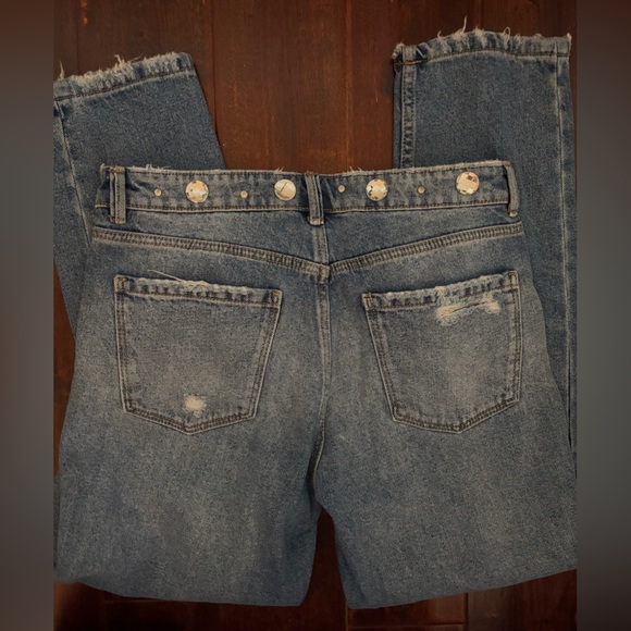 Zara Denim - Zara LIKE NEW Jeweled Waist Cropped Straight Jeans, Size 28